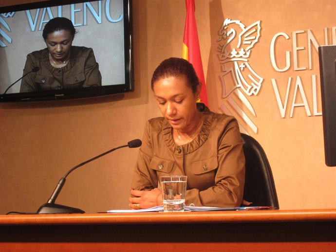 Lola Johnson En La Rueda De Prensa Tras El Pleno