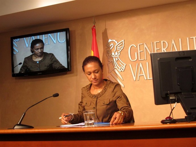 La Portavoz Del Consell, Lola Johnson