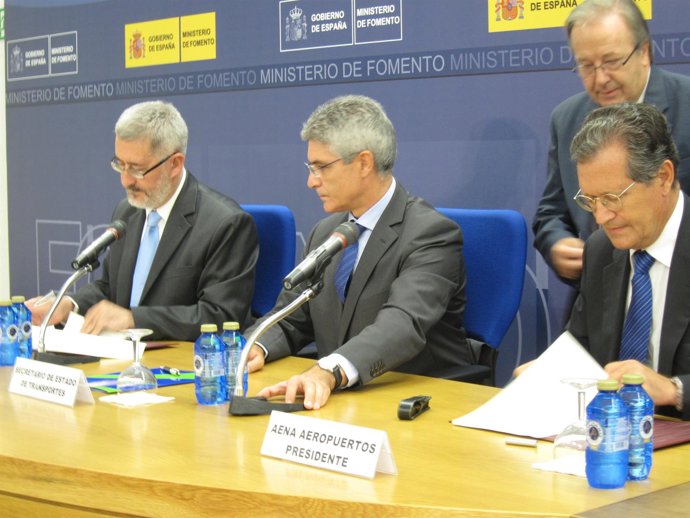 Firma De Convenio Entre AENA Aeropuertos Y Junta De Andalucía En Sevilla