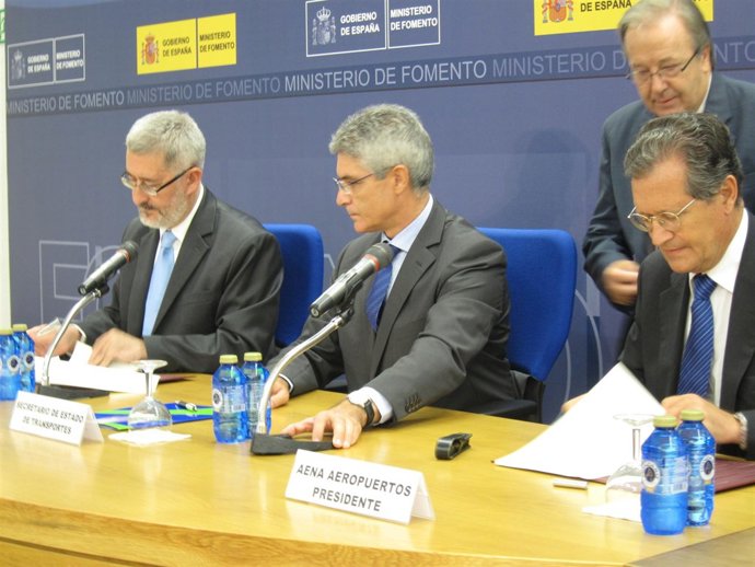 Firma De Convenio Entre AENA Aeropuertos Y Junta De Andalucía En Sevilla