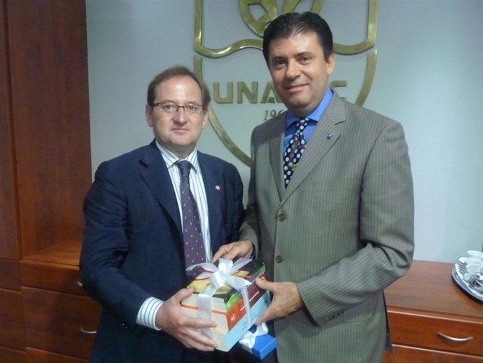 Encuentro Entre El Rector De La UR Y Juan Pedro Castellanos