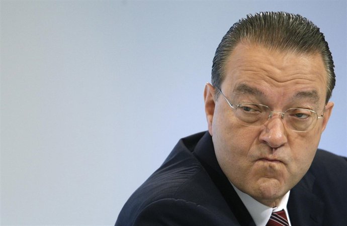 Oswald Gruebel, Expresidente Ejecutivo Del Banco Suizo UBS