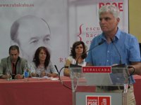 Pérez (PSC) dice que la derecha niega carácter global de crisis, la ubica en Zapatero y prioriza minorías ricas