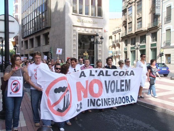 Cabecera De La Marcha Contra La Incineradora De L'alcora