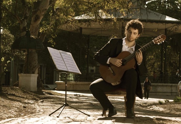 El Artista Argentino Sebastián Pecznik 