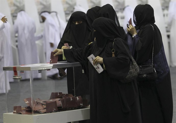 Elecciones En Los Emiratos Árabes