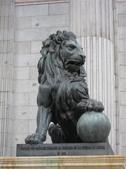 León Del Congreso De Los Diputados