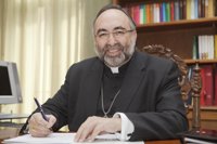 El arzobispo dice que los cauces del cristianismo "son mejorables" y entona el "mea culpa"