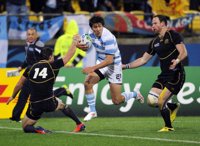 Rugby/Mundial.- (Crónica) Argentina supera a Escocia en un final de infarto y pone pie y media en cuartos