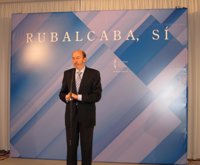 Rubalcaba dice que líderes autonómicos como Aguirre son la "avanzadilla" de los recortes que quiere hacer Rajoy