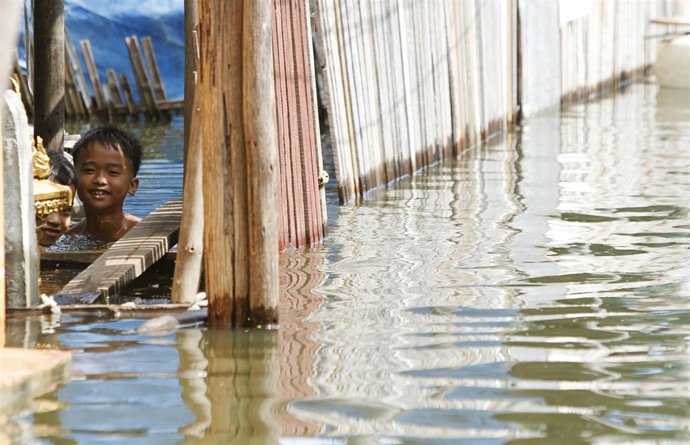 Inundaciones En Camboya (2011)