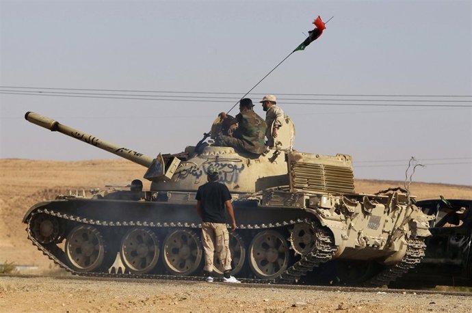 Fuerzas Rebeldes Y Opositoras A Gadafi En Sirte, Libia