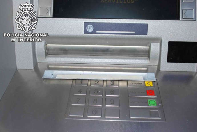 Cajero Automático Con Un Cepo