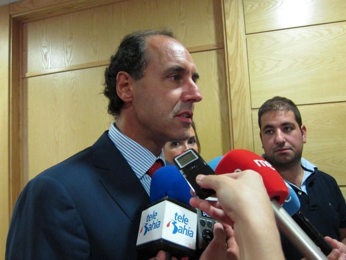 El Presidente De Cantabria, Ignacio Diego