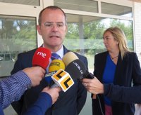 Vázquez Abad muestra su "respeto" por la convocatoria de los profesores, pero hace un "llamamiento al entendimiento"