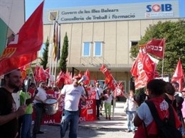 Concentración Trabajadores Kluh Linaer