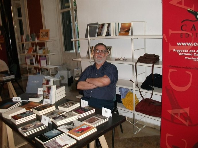 Uno De Los Stands Del Salón Del Libro Iberoamericano.