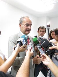 De la Torre considera "evidente" que las inversiones previstas para los convenios de 2011 "no se pueden hacer"