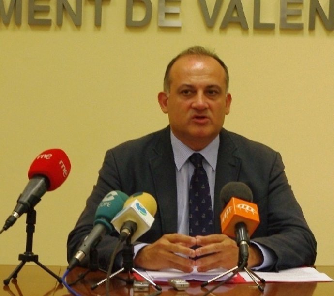 Calabuig, En Imagen De Archivo