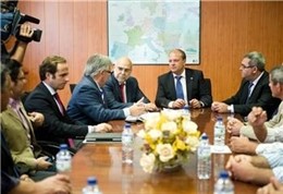 Reunión Monago Acorex