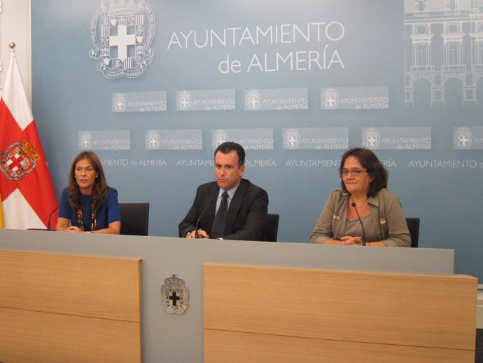 Ediles Del Ayuntamiento De Almería Ana M. Labella, Pablo Venzal Y María Muñiz