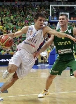 Tepic Conduce Un Balón En Un Partido
