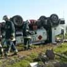 Actuación De Bomberos En Accidente De Tráfico