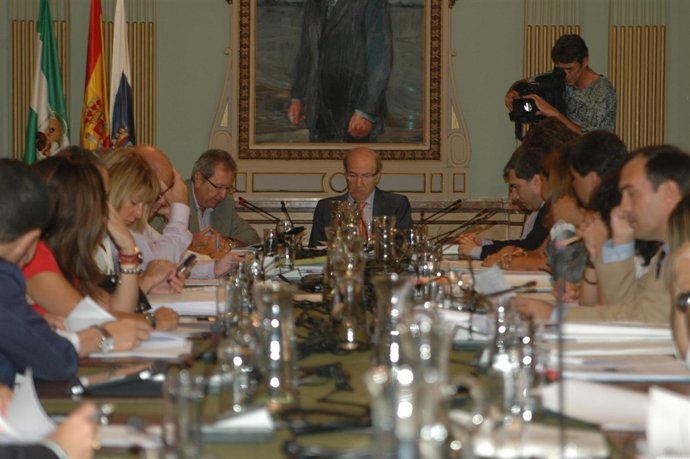 Pleno Del Ayuntamiento De Huelva. 