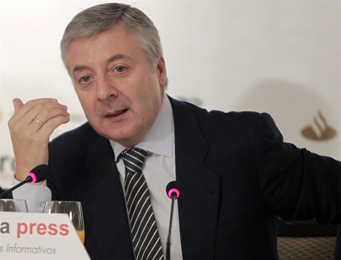 El Portavoz Del Gobierno Y Ministro De Fomento, José Blanco