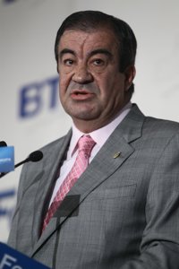 Cascos acusa a Zapatero de cometer un acto de "insumisión constitucional sin precedentes" al no prorrogar los PGE