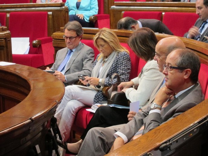 El Presidente Y La Vicepresidenta Catalanes, Artur Mas Y Joana Ortega