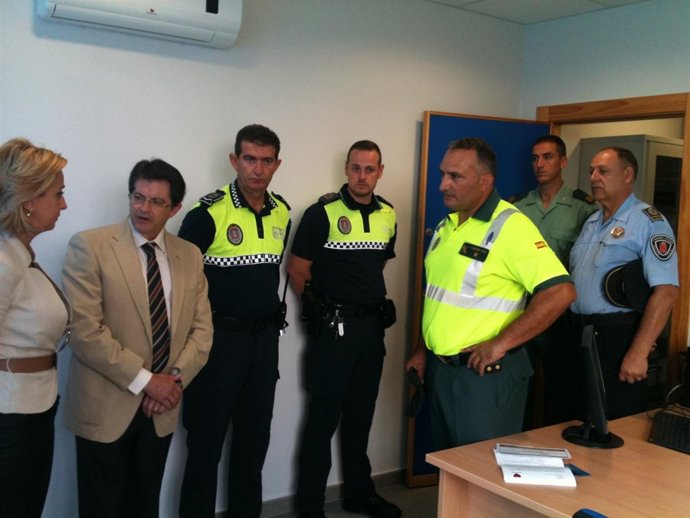 Jódar Y Pérez Junto A La Sección De Tráfico De La Guardia Civil