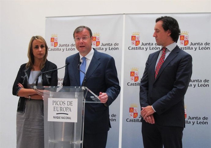 Martínes (I), Silván (C) Y Longo (D)