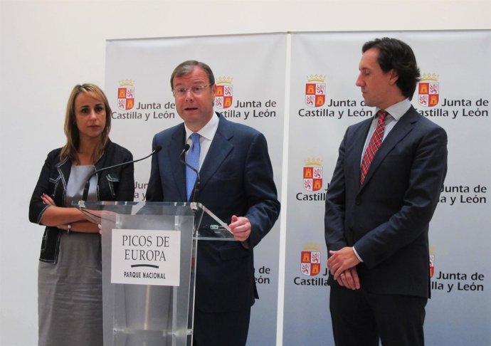 Martínes (I), Silván (C) Y Longo (D)