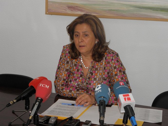 Carmen Torralba En Rueda De Prensa
