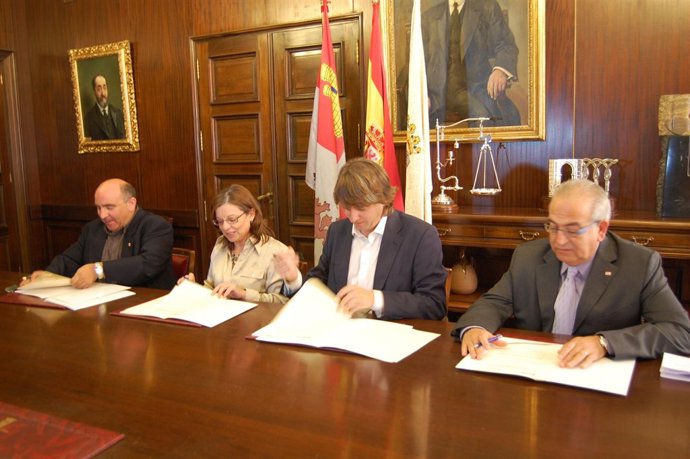 Firma De Los Acuerdos De Colaboración