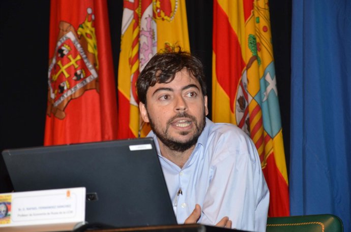 Rafael Fernández, Economista Sobre Rusia, En Curso Defensa Jaca