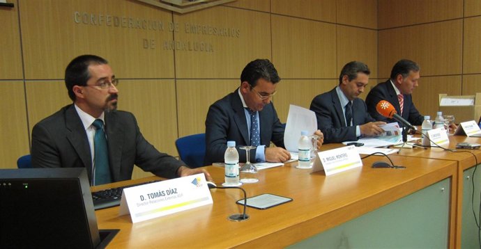 Rueda De Prensa De Asif Y Aprean Hoy En Sevilla.