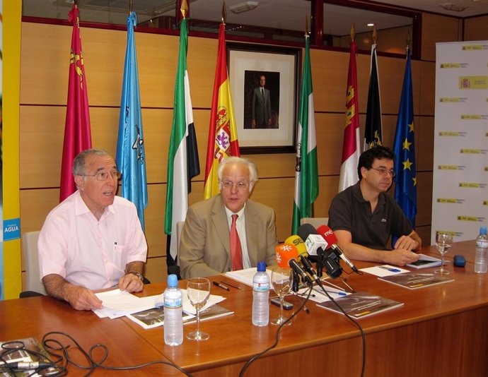 Joaquín Castillo Presenta Las Alegaciones Al Plan Hidrológico Del Guadalquivir