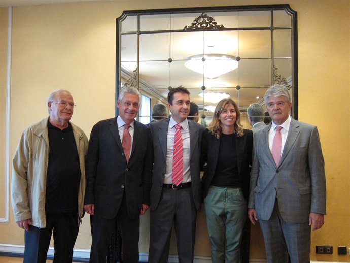 J.Rosell, J.Clos (Hoteles), R.Lamazares, La Edil M.Homs Y J.Pavia (Amics Rambla)