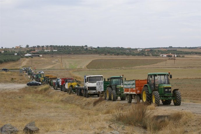 Tractorada En Llerena           