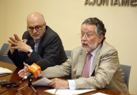 Grau abre la puerta a "relanzar" la Mostra tras la crisis y destaca que Castiel "no ha cobrado desde junio"