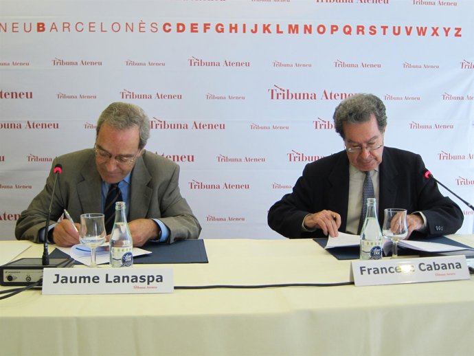 El Director De La Obra Social J. Lanapa Y El Presidente Del Ateneu, F. Cabana