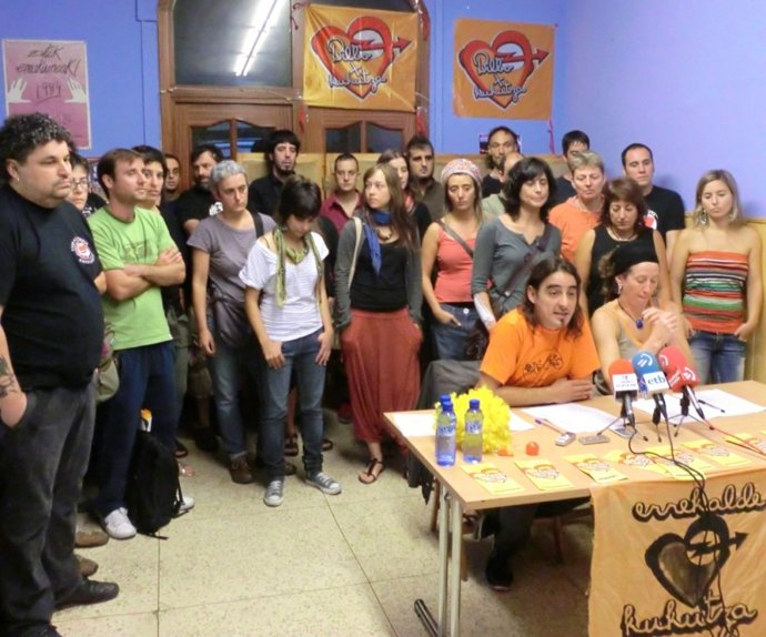 Diversos Colectivos Con Kukutza