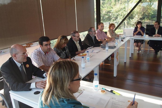 Desayuno De Trabajo De La FER Y ACEFOR