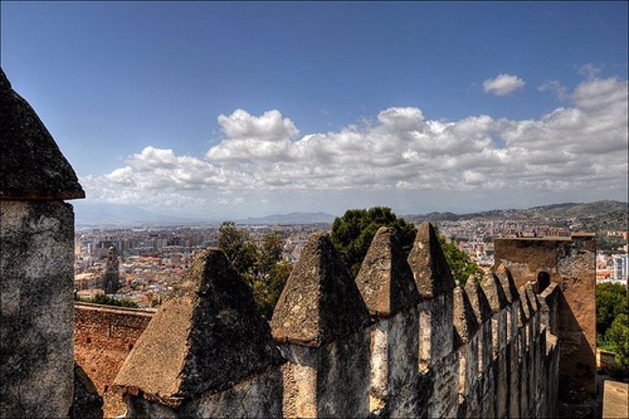 Castillo De Gibralfaro Con Vistas De Málaga Por Romtomtom CC Flickr 