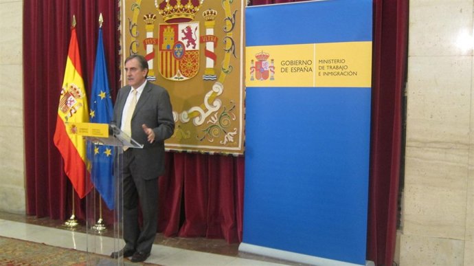 El Ministro De Trabajo, Valeriano Gómez