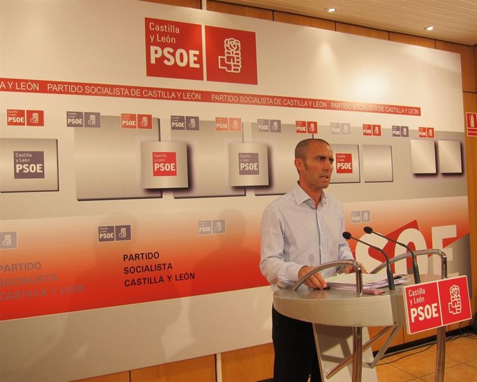 El Vicecoordinador Del Comité Electoral Del PSOE En Una Rueda De Prensa