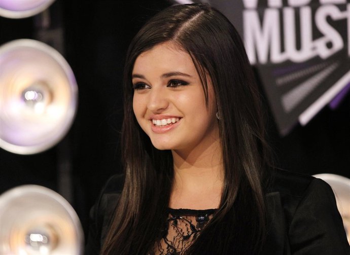Rebecca Black En Primer Plano