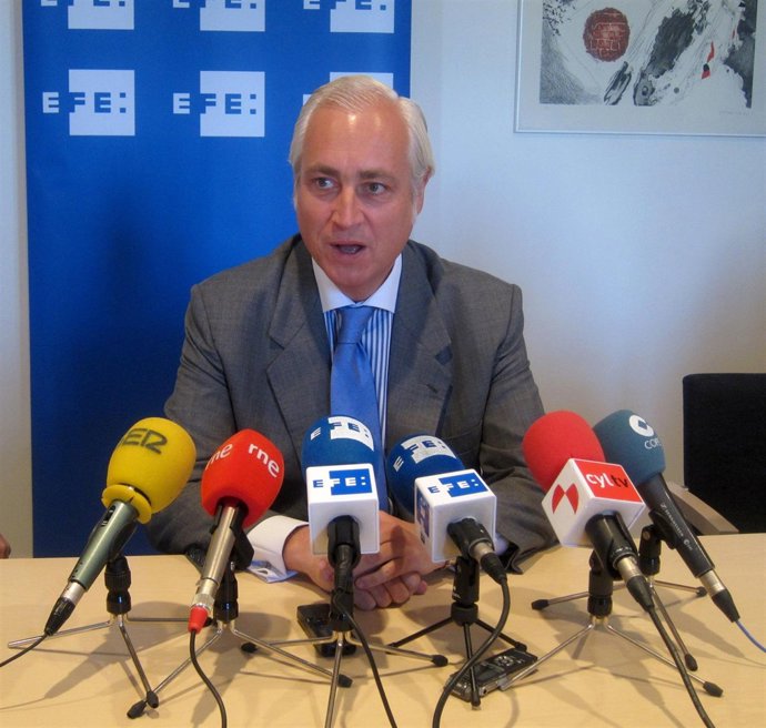 El Presidente Del Tsjcyl Durante Un Desayuno-Redacción En Valladolid